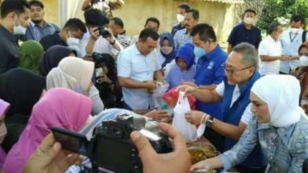 Menteri Perdagangan Zulkifli Hasan saat sidak ke pasar tradisional di daerah Lampung. (Ist)