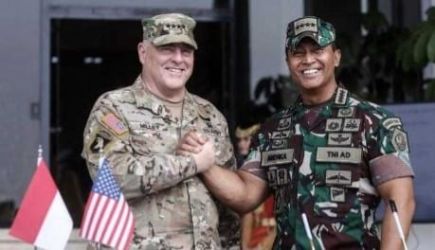 Panglima TNI Jenderal Andika Perkasa bersama Kepala Staff Gabungan Amerika Serikat Jenderal Mark Milley. Foto ; Istimewa