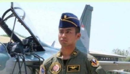Lettu Pnb Allan Safira Indra Wahyudi pilot pesawat TNI AU T-50i Golden Eagle gugur dalam kecelakaan pesawat jatuh di Blora, Jawa Tengah. (Ist)