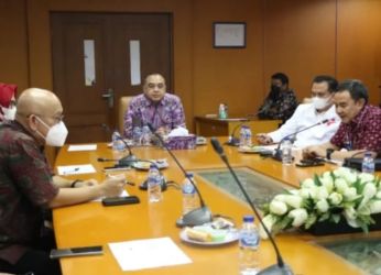 Bupati Tangerang A. Zaki Iskandar menerima audiensi dari PMI Kabupaten Tangerang terkait pengembangan SiDoni. (Ist)