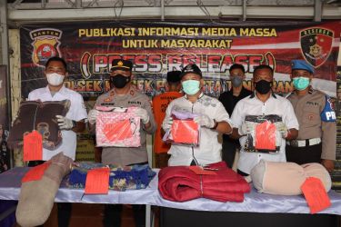 Seorang pria berinisial SA (28) ditangkap Polsek Kresek Polresta Tangerang Polda Banten. (Dok. Humas Polda Banten)