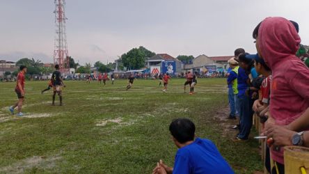 Dejan dan Jaya Putra berbagi angka 0-0 di dua babak, Jumat (9/9) sore. Jaya Putra akhirnya lolos ke final usai menang adu penalti.(Foto.dok.Bina Jaya Cup).