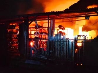 Salah satu rumah home industri yang terbakar. (Ist)