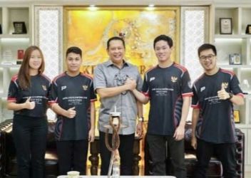 Ketua Umum IMI Bambang Soesatyo menerima para pembalap FIA Motorsport Games 2022 yang akan berlaga di Prancis. (Ist)