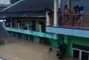 Salah satu bangunan yang terdampak banjir di Kabupaten Lebak. (Ist)