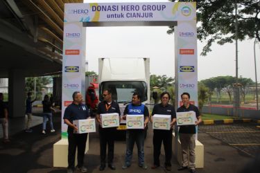 Pengiriman donasi dilakukan di Graha Hero, Bintaro, Tangerang Selatan, Jumat (2/12/2022). (tangselpos.id/rmn)