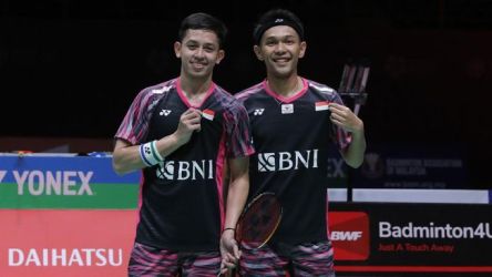 Pasangan ganda Indonesia Fajar/Rian siap berburu gelar di BWF World Tour Finals 2022. (Ist)