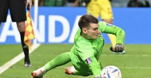 Aksi gemilang kiper Kroasia Dominik Livakovic. (Ist)