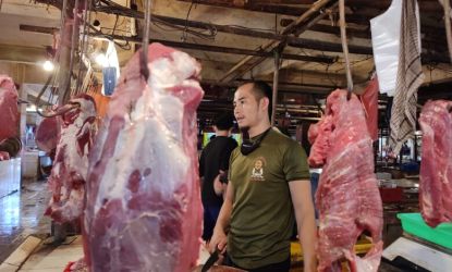 Harga daging sapi pasca Idul Fitri mulai mengalami penurunan harga. (dra)