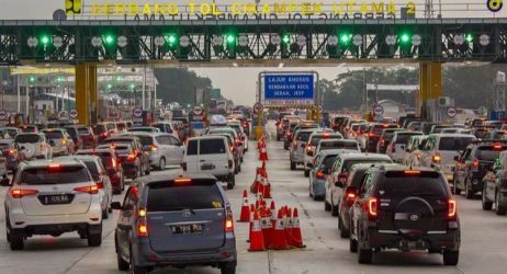 Ilustrasi kemacetan di pintu tol Cikampek