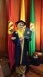 Airin Rachmi Diany saat wisuda S3 di Unpad. Foto : Ist