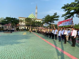 Kapolres Tangsel memimpin kegiatan apel “Kasatkamling,  Dalam Rangka Peningkatan Pemeliharaan Kamtibmas Menjelang Pemilu 2024 dan Akselerasi Revitalisasi Satkamling”, di Markas Polres Tangsel, Rabu (21/6).(dra)