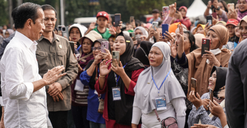 Presiden Jokowi saat berdoalog dengan warga di Pasar Tradisional di Malang, Jswa Timut. Foto : Setpres