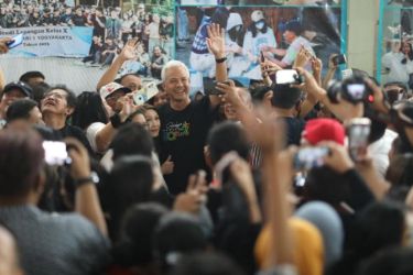 Ganjar Pranowo saat menghadiri acara di  SMA BOSA di Yogyakarta. Foto : Ist