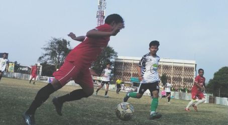 Laga Forkabi Tangsel lawan Zuna Paninggilan FC berlangsung menarik.(Foto: Red/tangselpos.id).