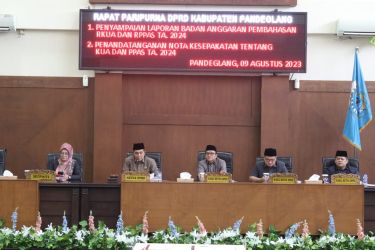 Suasana rapat paripurna di Gedung DPRD Pandeglang dengan agenda penandatanganan nota KUA PPAS TA 2024, Rabu (9/8/2023) siang.(Istimewa)