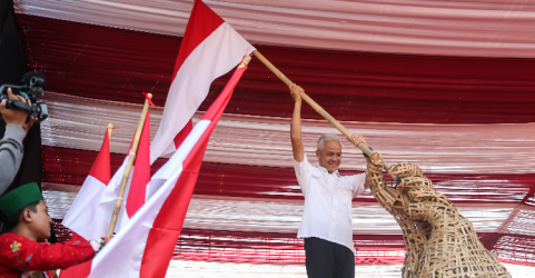 Gubernur Jateng Ganjar Pranowo dalam sebuah acara di Semarang. Foto : Ist