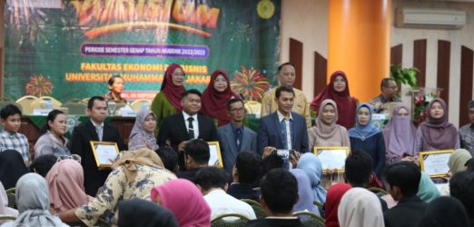 Sebanyak 269 Mahasiswa Fakultas Ekonomi dan Bisnis Universitas Muhammadiyah Jakarta (FEB UMJ) resmi dinyatakan lulus, dalam agenda yudisium program Sarjana dan Pascasarjana.(dra)