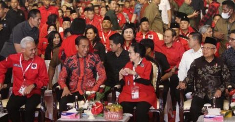 Presiden Jokowi dan Megawati saat acara Rapimnas PDIP di Kemayoran. Foto : Ist