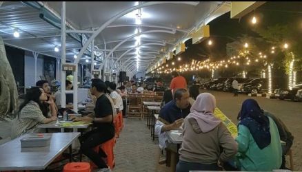 Terminal Tangsel, Wisata Kuliner terbaru di area BSD, Serpong. Kuliner ini bisa mnejadi pilihan terbaru.(dra)