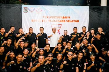 Dalam merayakan hari jadinya ke-7, komunitas 234 SC Tangerang Selatan (Tangsel), mengadakan kegiatan sosial kepada masyarakat.(dra)