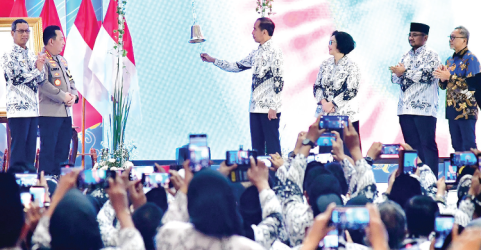 Presiden Jokowi pada acara PGRI di Jakarta. Foto : Ist