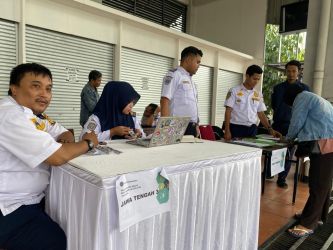 Stand validasi dan pendaftaran mudik gratis Pemkot Tangsel yang berada di Terminal BSD, Kelurahan Rawa Mekar Jaya, Kecamatan Serpong.(dra)