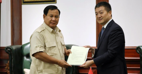 Prabowo Subianto saat menerima Dubes China di Jakarta. Foto : Ist