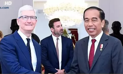 Bos Apple Tim Cook (kiri) saat di Istana bersama Presiden Jokowi. Foto : Ist
