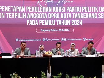 Komisi Pemilihan Umum (KPU) Kota Tangerang Selatan menetapkan perolehan kursi partai politik dan calon terpilih anggota Dewan Perwakilan Rakyat Daerah (DPRD) di kawasan Serpong, Selasa (28/5/2024). (tangselpos.id/rmn)