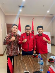 Mochamad Hasbi Asyidiki Jayabaya mendatangi kantor Dewan Pimpinan Pusat (DPP) PDI Perjuangan di Menteng Jakarta Pusat, Selasa (21/5/2024). (IST)