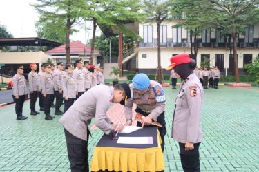 Sebanyak 224 siswa Diktuk Bintara Polwan angkatan ke-55 melaksanakan latihan kerja (latja) di Polres Tangsel, Selasa (4/6).(dra)