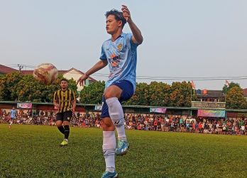 Pemain PSIS Semarang, Alfeandra Dewangga menyumbang satu gol untuk HBB Boy.(ist).