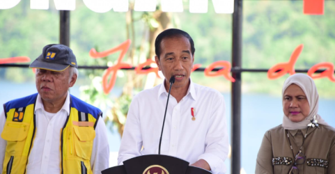 Presiden Jokowi saat memberikan keterangan pers di Istana Kepresidenan di IKN. Foto ; Ist