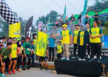 Gelaran Road to Tangsel Marathon 2024 terus berlanjut. Kali ini memasuki kecamatan Setu setelah Pondok Aren, Serpong, Pamulang, Ciputat Timur.(dra)