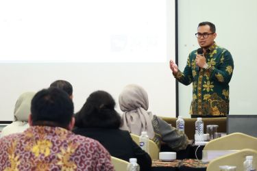 Wakil Wali Kota Tangsel, Pilar Saga Ichsan dalam acara FGD pembangunan MRT di Tangsel. (Dok. Humas Pemkot Tangsel)