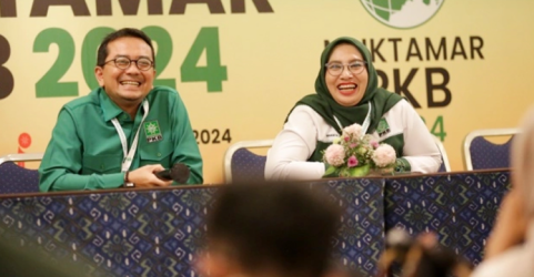 Politisi PKB Syaiful Huda dan Ketua DPP PKB Nihayatul Wafiroh saat memberikan keterangan pers. Foto: Ist