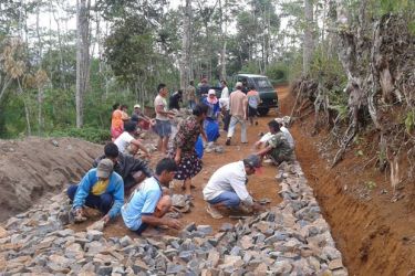 Pembangunan jalan Desa. Foto : Ist