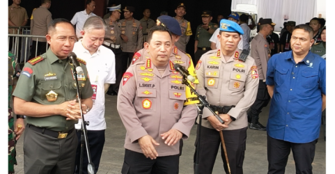 Kapolri dan Panglima TNI saat konferensi pers di Stadion GBK. Foto : Ist