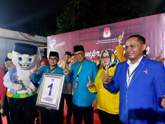 Benyamin Davnie sesaat setelah penetapan tersebut berlangsung di Kantor KPU Kota Tangsel, Senin (23/9/2024). (tangselpos.id/rmn)