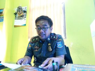 Kepala Bidang Penegakan Hukum dan Perundang-Undangan Satpol PP Tangsel, Muksin Alfachry saat ditemui di kantornya, Senin (2/9/2024). Foto : Ist