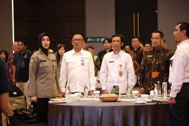 Penjabat Sekretaris Daerah Provinsi Banten Usman Assidiqi Qohara saat menghadiri Forum Konsultasi Publik dan Apresiasi Stakeholder di salah satu hotel di Kota Serang, Rabu (16/10).