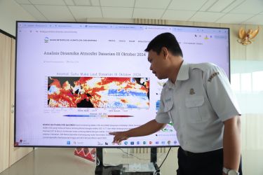 Kepala Laboratorium Meteorologi STMKG Yosafat Donni Haryanto menjelaskan kondisi cuaca di Kota Tangerang.