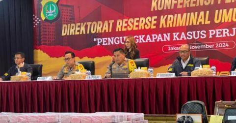 Konferensi pers kasus judol di Komdigi. Foto : Ist