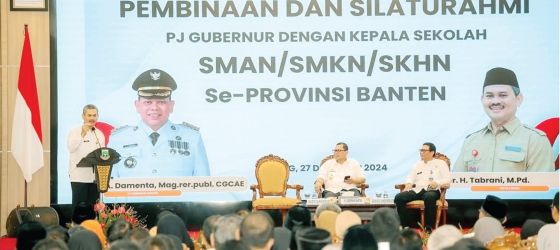 Penjabat Gubernur Banten A Damenta melakukan silaturahmi bersama ratusan Kepala Sekolah SMAN/SMKN dan SKhN di Pendopo Gubernur Banten, KP3B Curug, Kota Serang, Jumat (27/12).(yul)