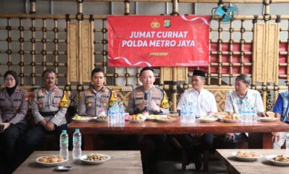 Polres Tangsel gelar kegiatan Jumat Curhat, untuk mendengarkan langsung aspirasi masyarakat, Jumat (27/12).(dra)