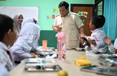 Presiden Prabowo saat meninjau program MBG di sekolah daerah Bogor. Foto : Ist