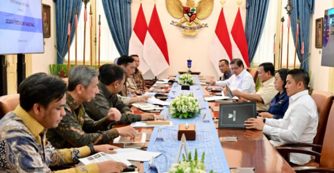 Presiden Prabowo rapat bersama Anggota DEN. Foto : Ist