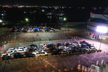 Antrian kendaraan di Pelabuhan Merak. Foto : Ist