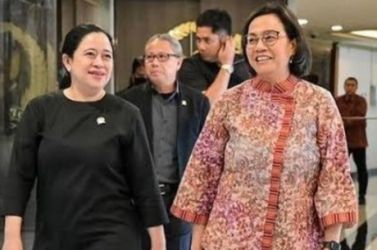 Ketua DPR Puan Maharani berssma Menkeu Sri Mulyani. Foto : Ist
